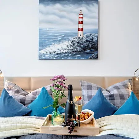 Fewo-kleine-auszeit-by-seeblick-ferien-oro-direkter-wasserblick-am-strand * Olpenitz