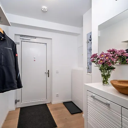 Fewo-kleine-auszeit-by-seeblick-ferien-oro-direkter-wasserblick-am-strand Olpenitz